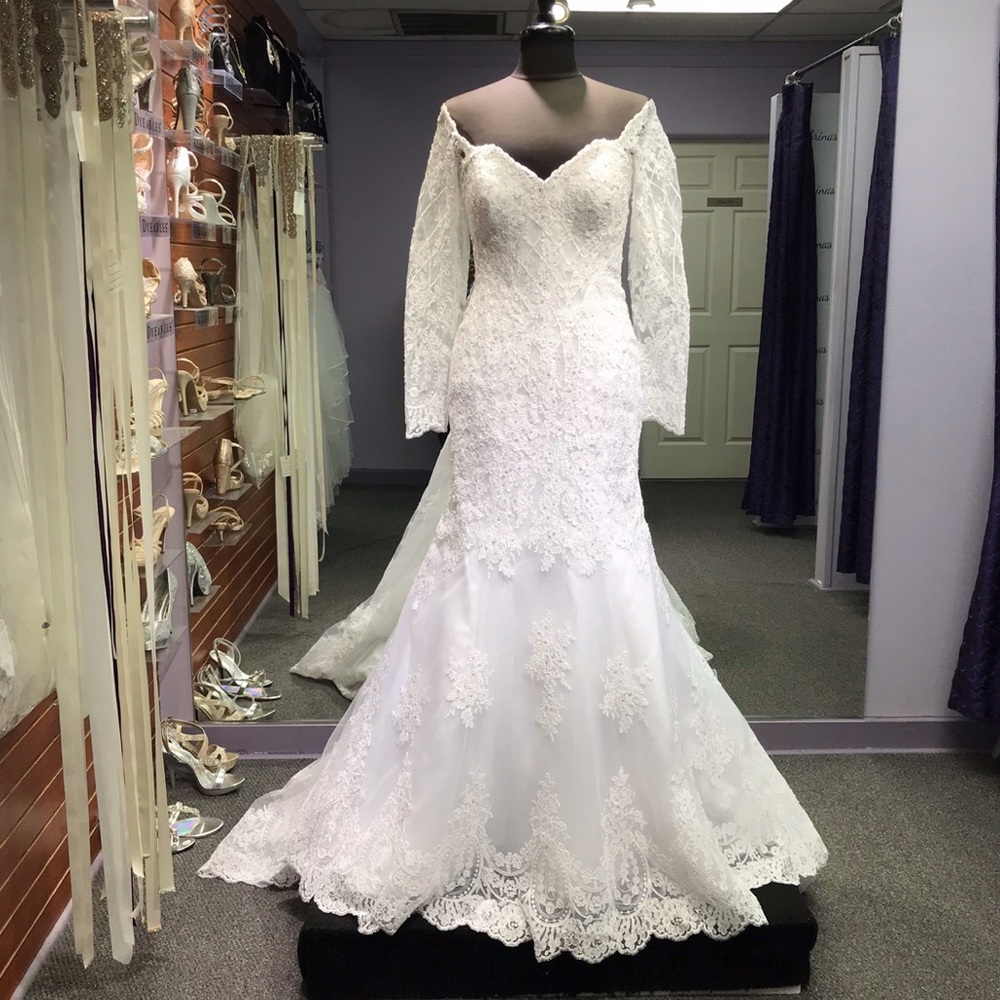 Lo Adoro  - Style M604 - Size 12 - White